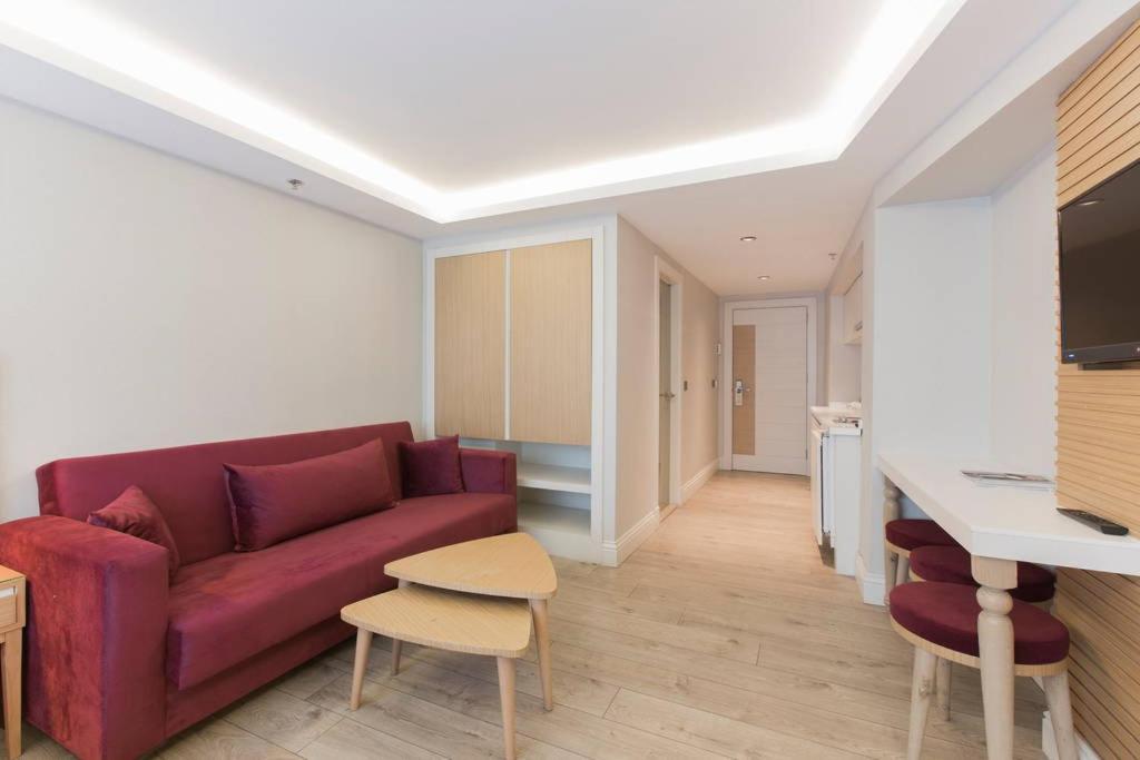 Carina Park Suites Nisantasi Istanboel Buitenkant foto