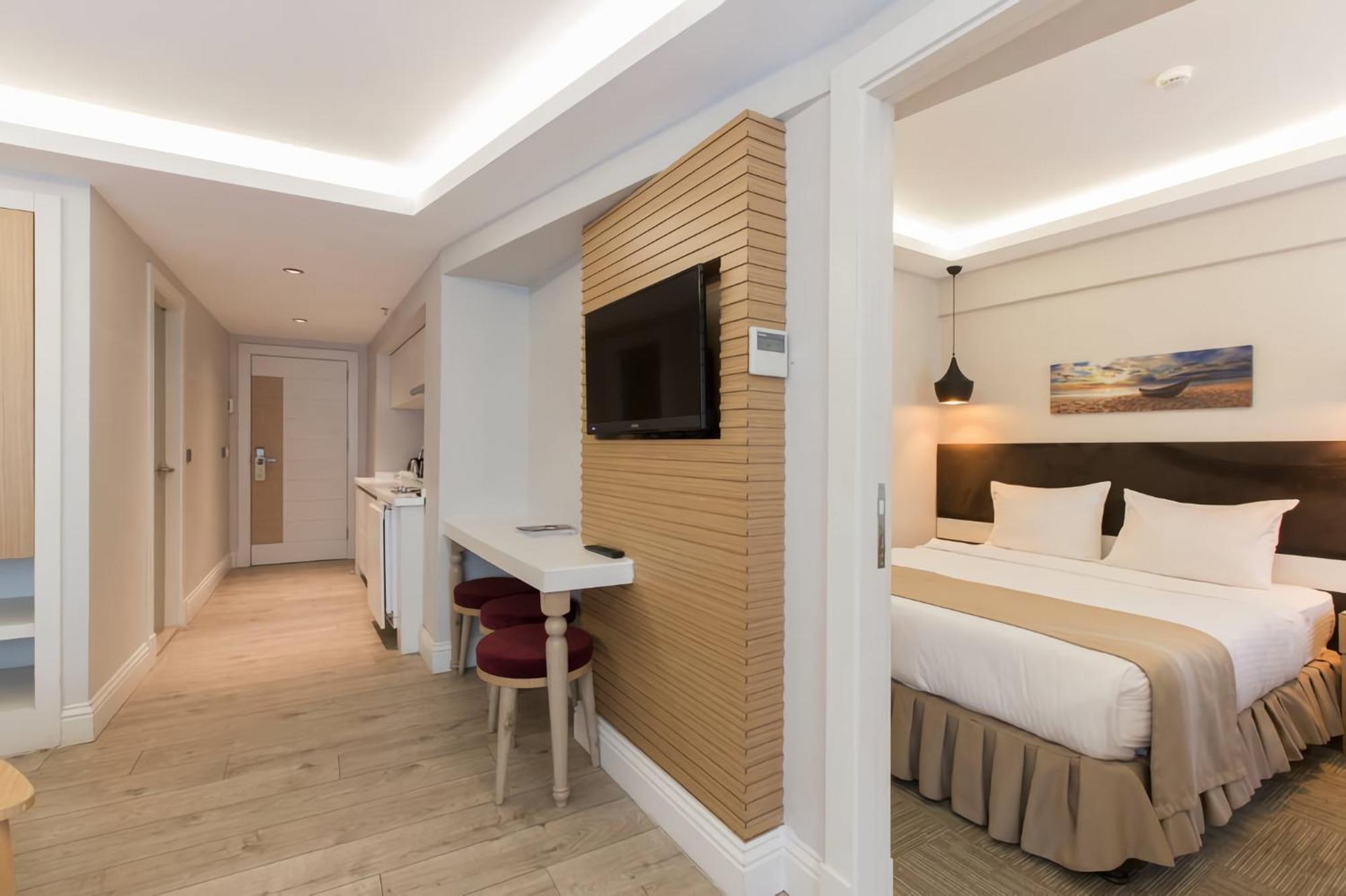Carina Park Suites Nisantasi Istanboel Buitenkant foto