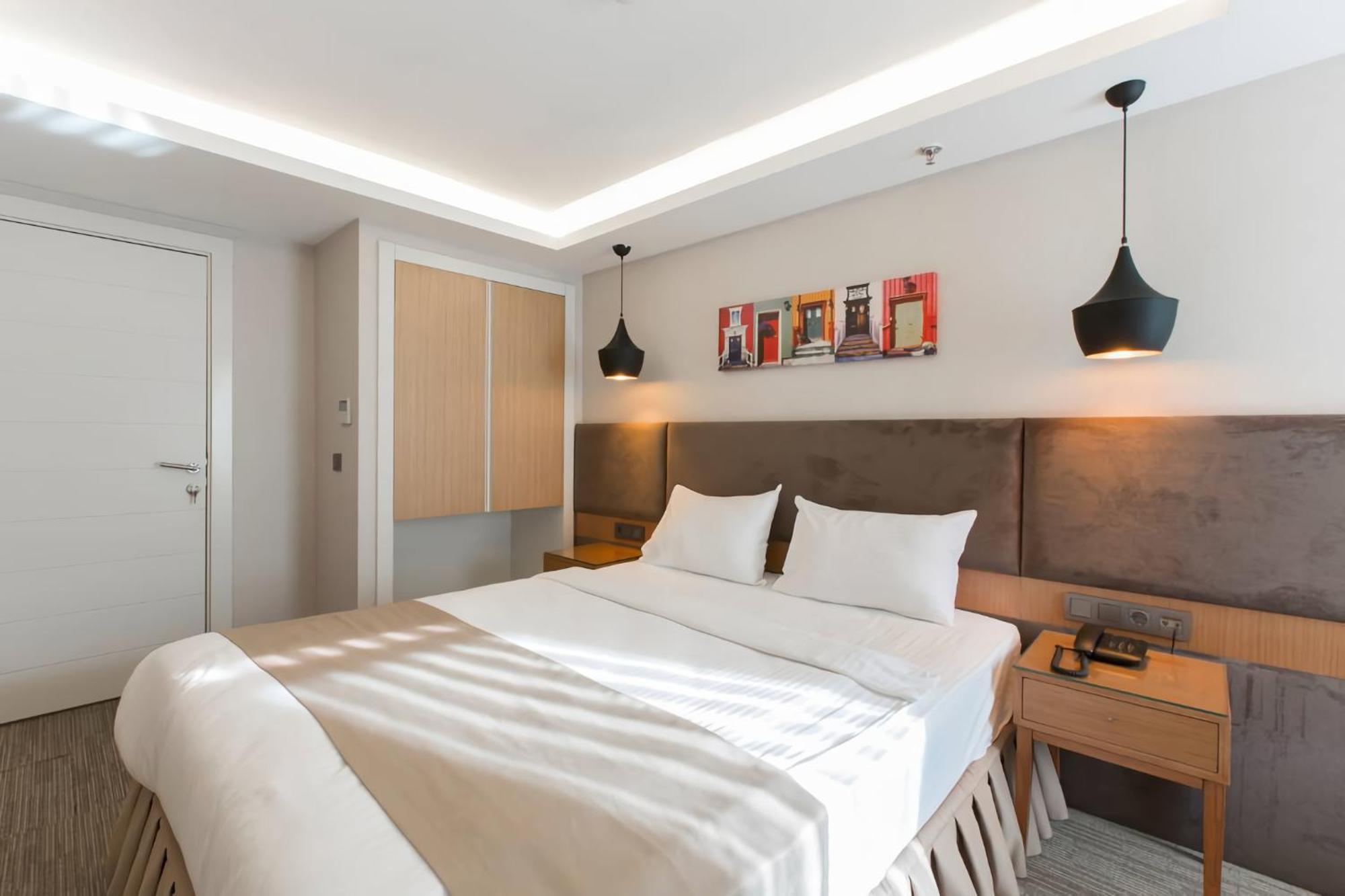 Carina Park Suites Nisantasi Istanboel Buitenkant foto