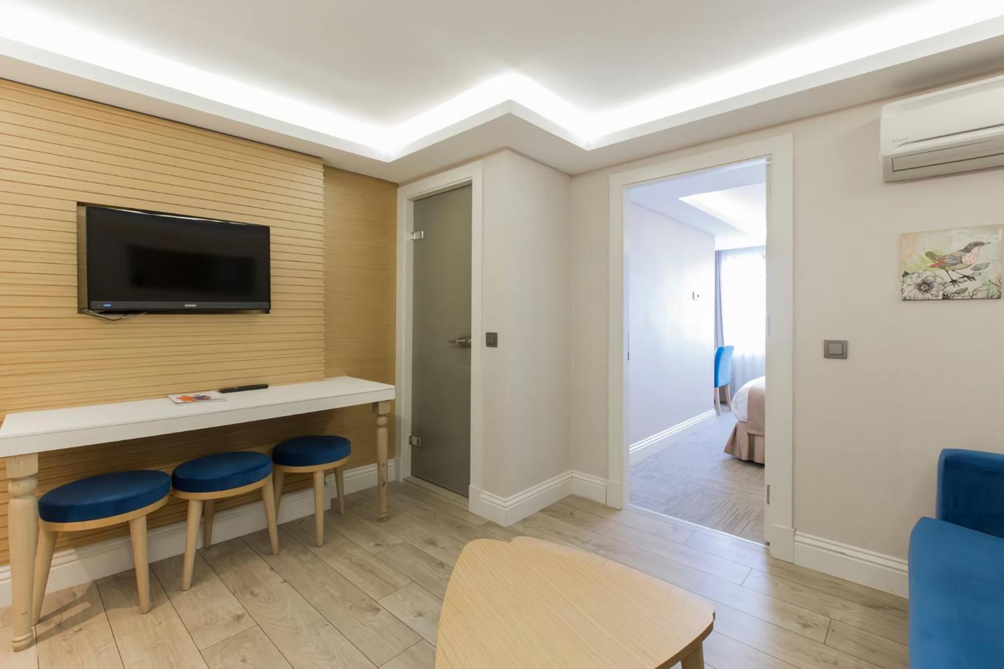 Carina Park Suites Nisantasi Istanboel Buitenkant foto